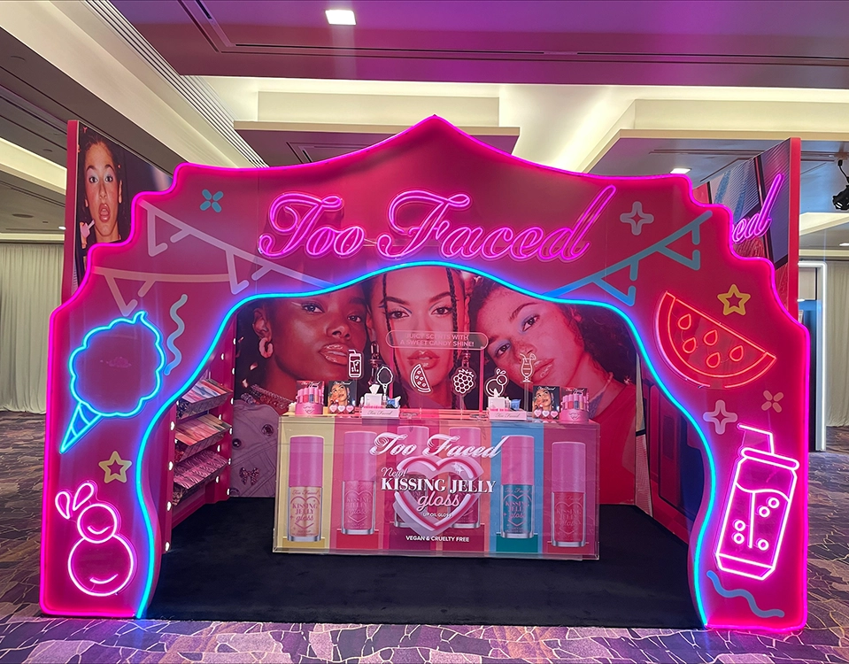 Branded interiors & custom retail environments help immerse shoppers in a brand's experience, their products and more.